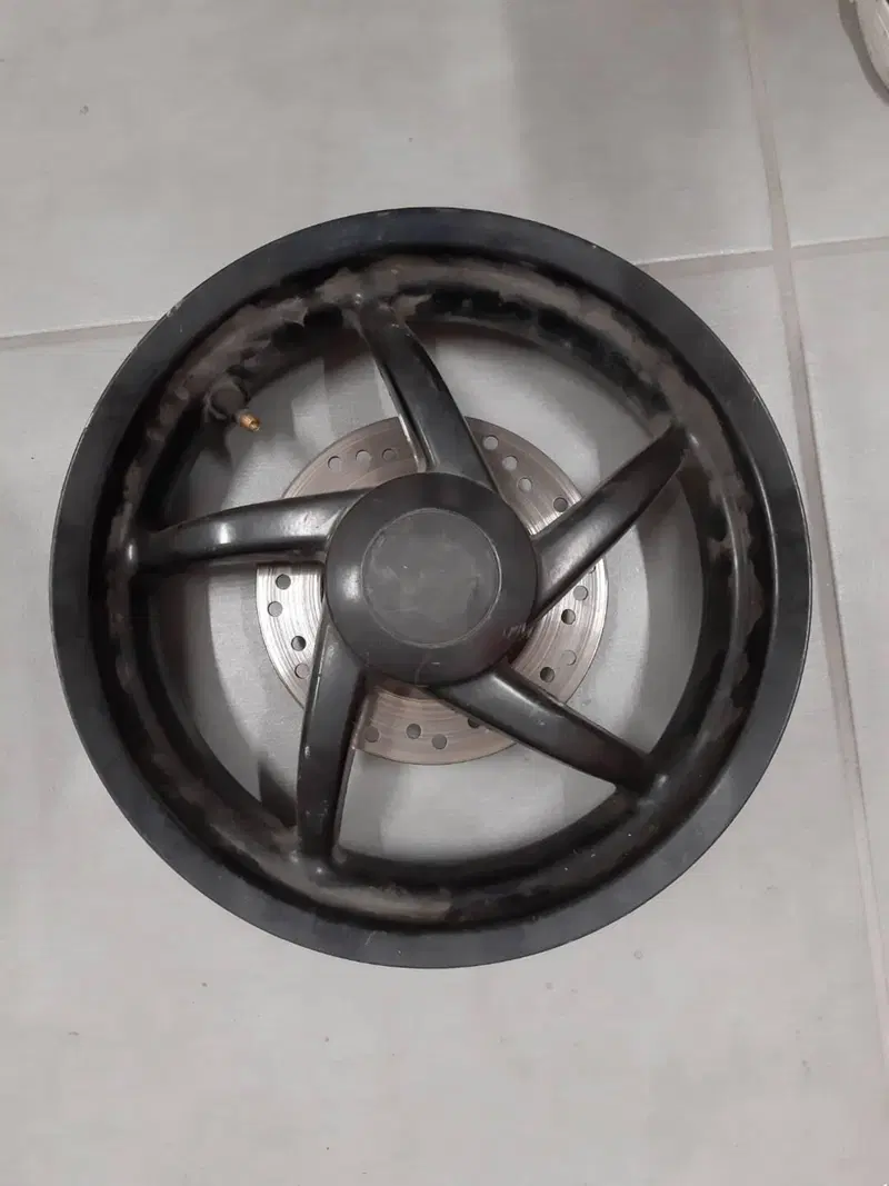 Cerchio posteriore Aprilia Sr 50 (3)