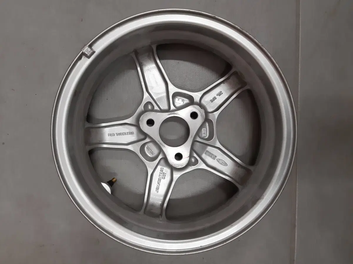 Cerchio posteriore Suzuki Burgman 400 (2)