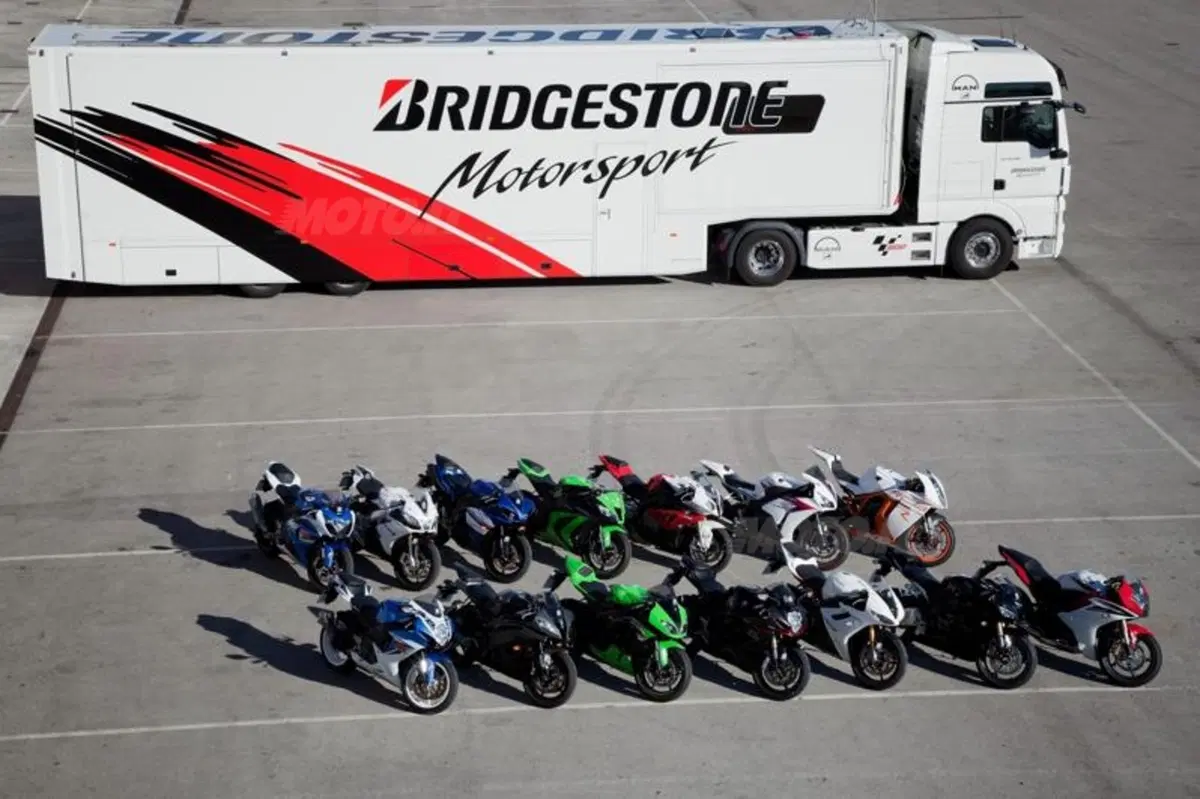 Jeremy McWilliams prova con noi i Bridgestone Battlax Hypersport S20 (15)