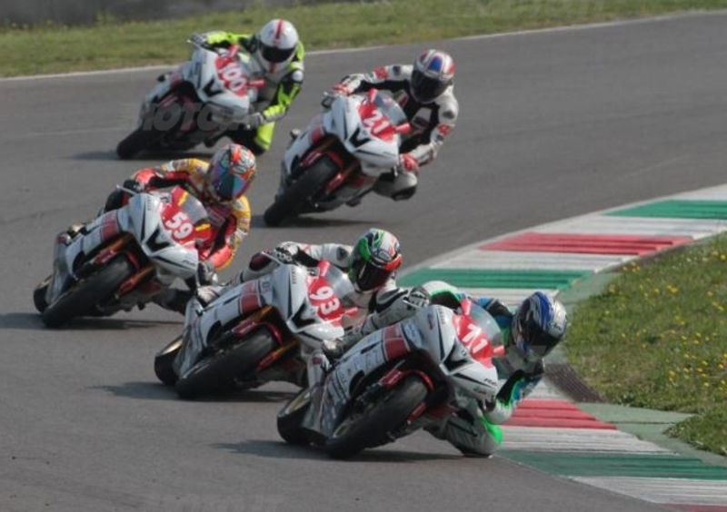 Yamaha R6 Cup 2012: al via il secondo atto