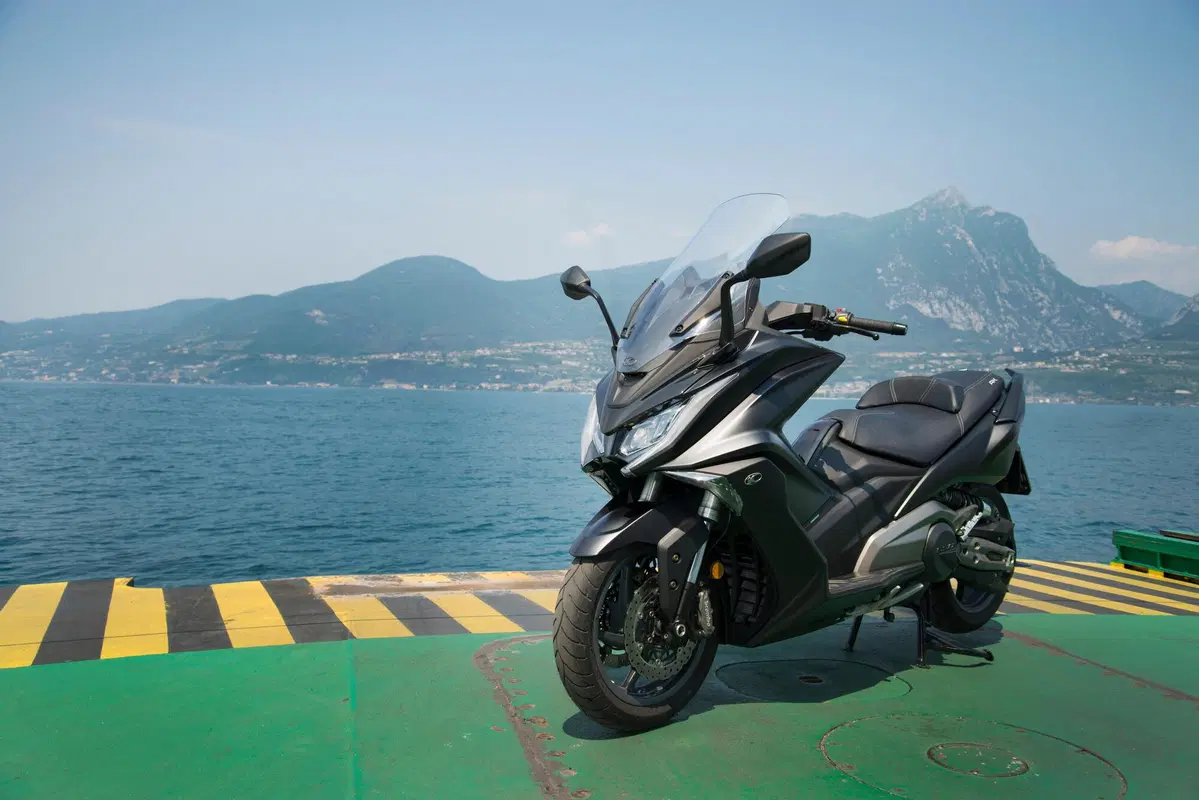 Kymco AK 550, più potenza con la versione 2020 (10)