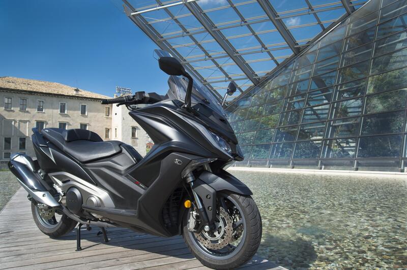 Kymco AK 550, pi&ugrave; potenza con la versione 2020