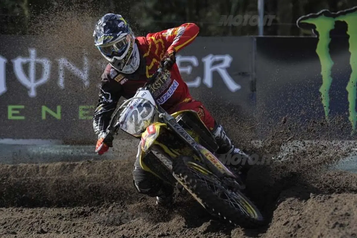 I Pirelli Scorpion MX monopolizzando il podio MX1 e MX2 in Olanda (2)