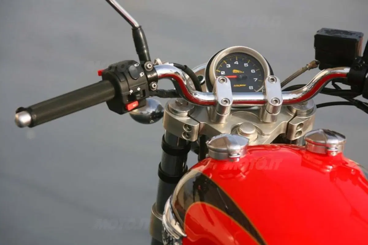 Triumph Bonnie Lighteen by Pettinari (20)