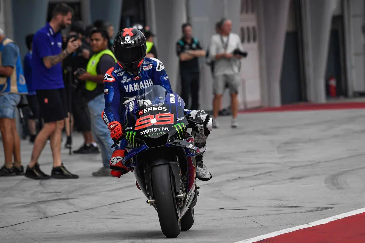 Lorenzo test Sepang (7)