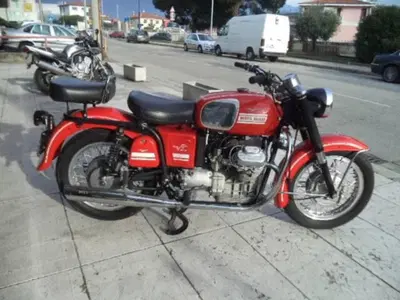 Moto Guzzi V7 703 d'epoca