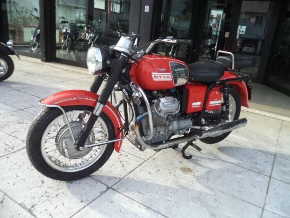 Moto Guzzi V7 703 (4)