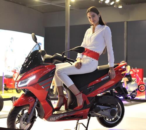 Aprilia SXR 160: presentato, e premiato, ad Auto Expo 2020 (6)