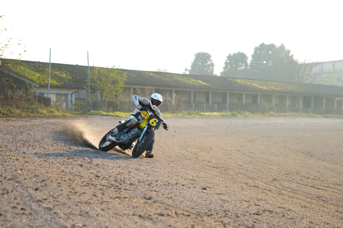  A Scuola di Flat Track con Marco Belli, Yamaha e Deus