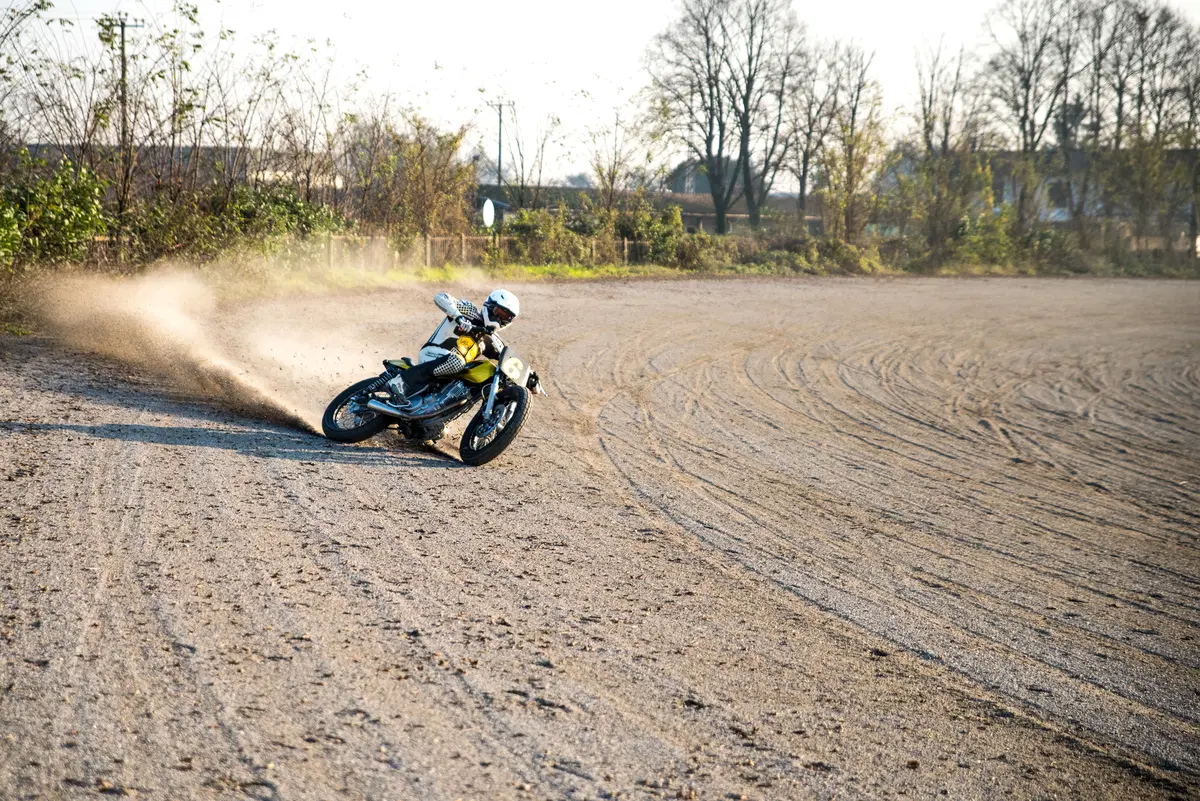  A Scuola di Flat Track con Marco Belli, Yamaha e Deus (3)