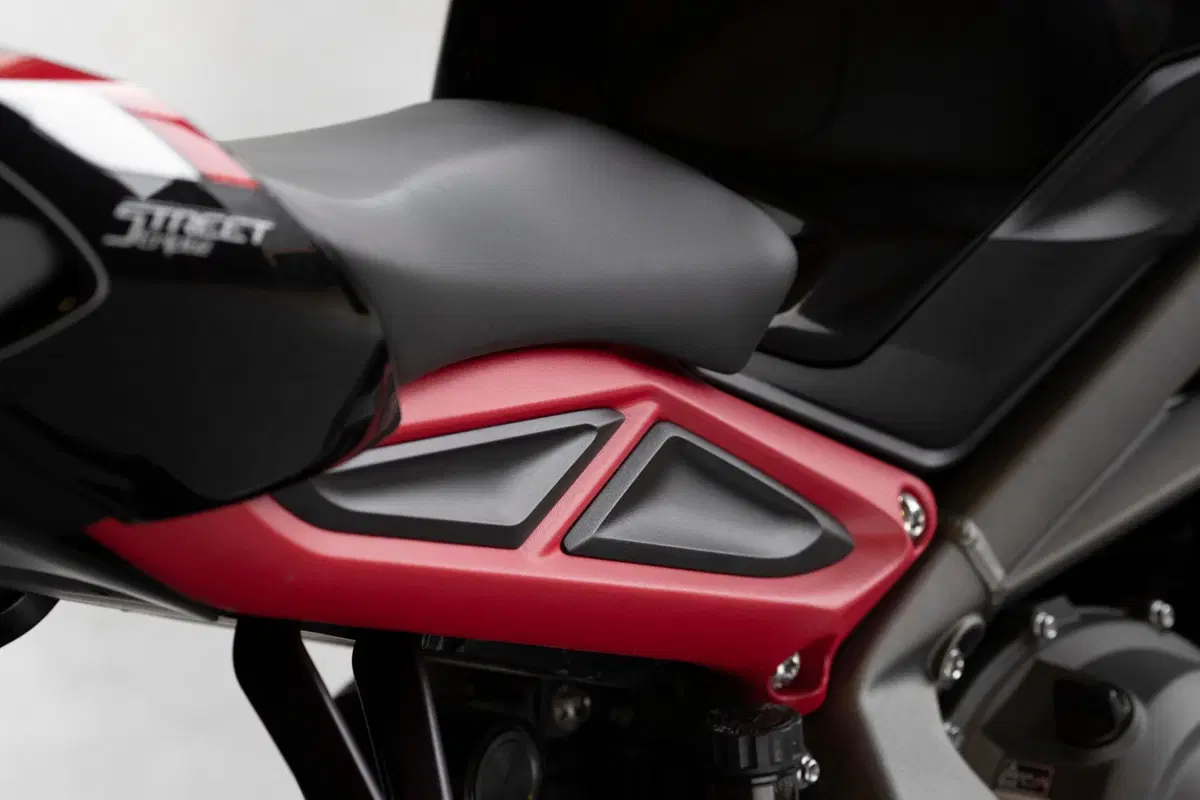 Triumph Street Triple Street Triple R (2020 - 22) (9)