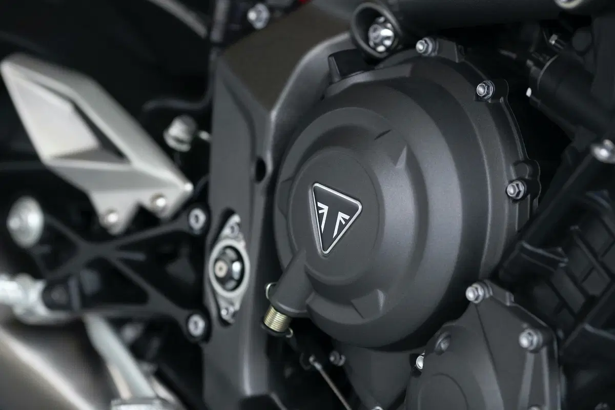 Triumph Street Triple R motore (2)