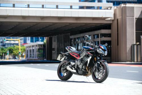 Nuova Triumph Street Triple R: ecco foto, dati e prezzo! (5)