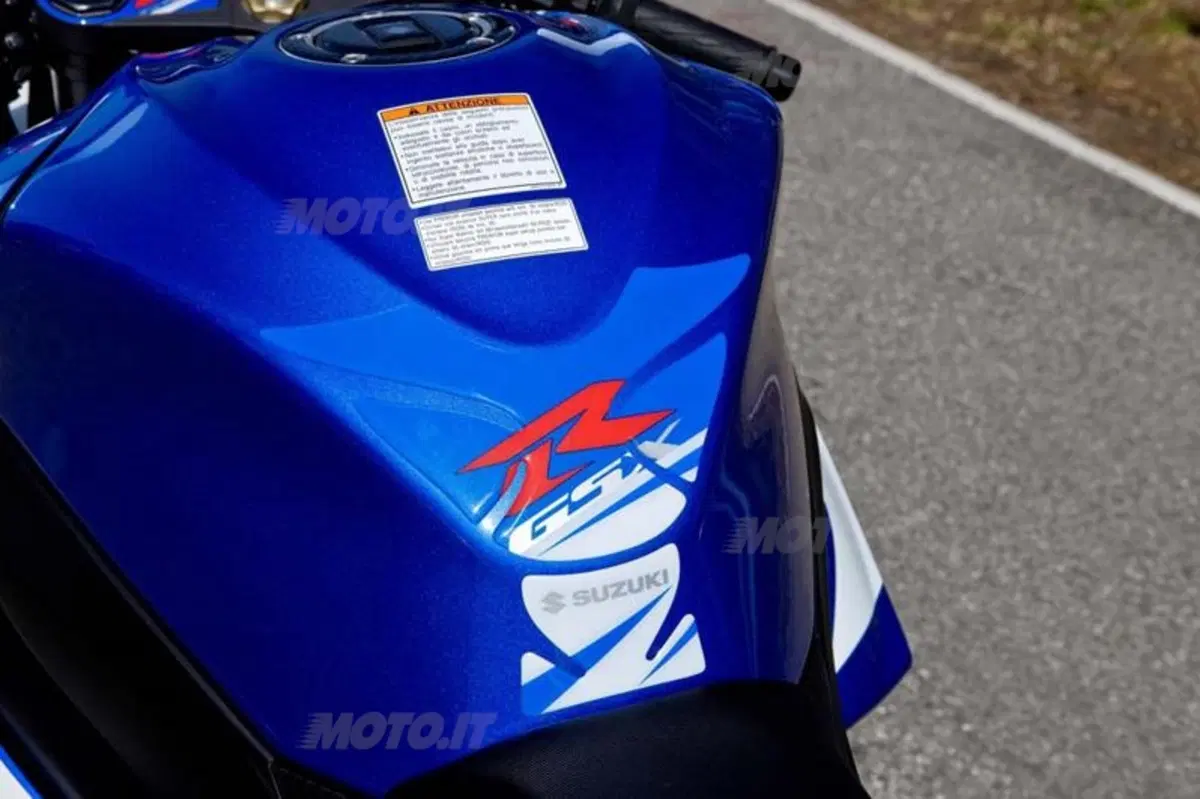 Tutti gli accessori per personalizzare la nuova Suzuki GSX-R1000 (2)