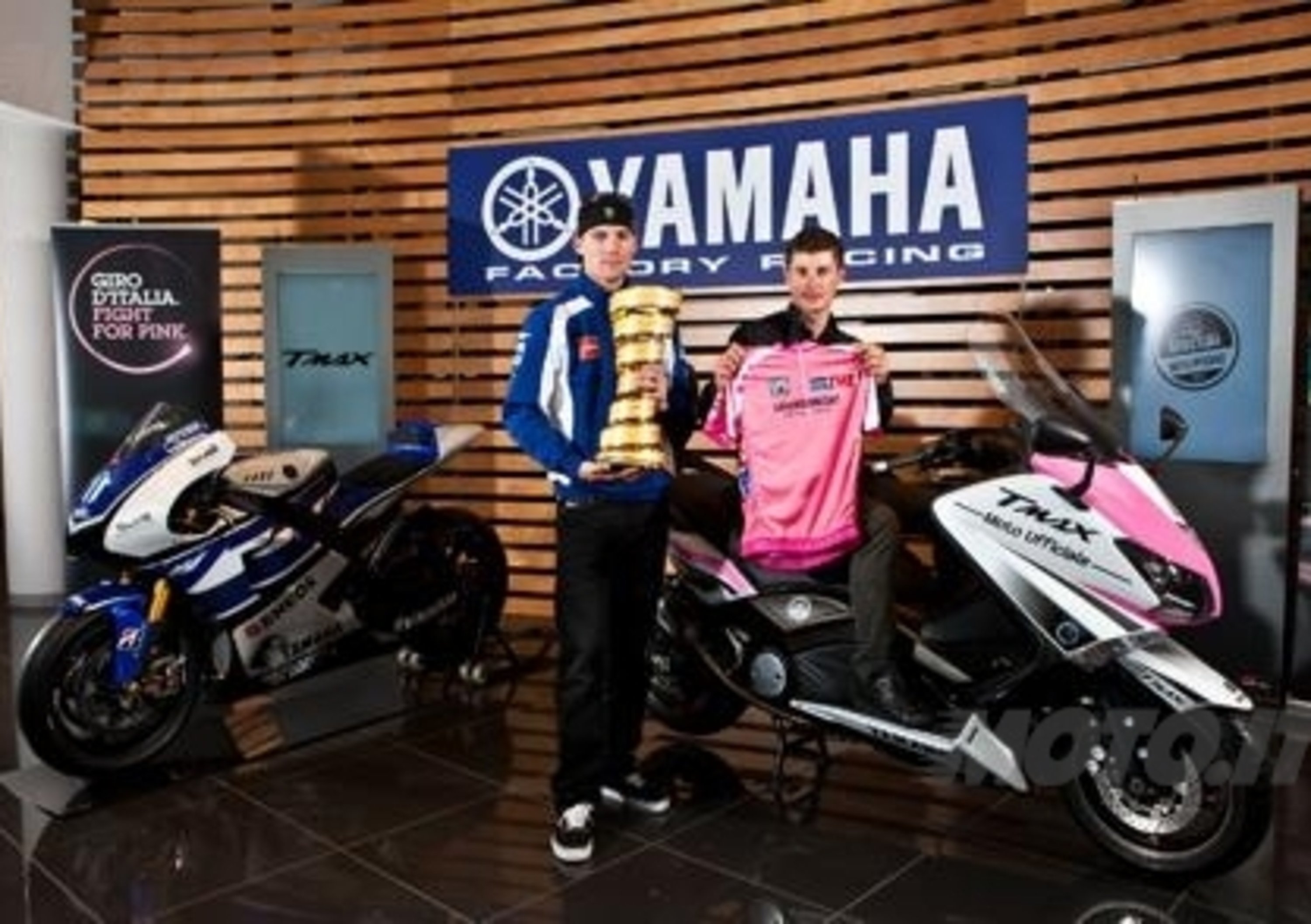 Yamaha TMAX 530 edizione speciale. Sar&agrave; il mezzo ufficiale del Giro d&#039;Italia