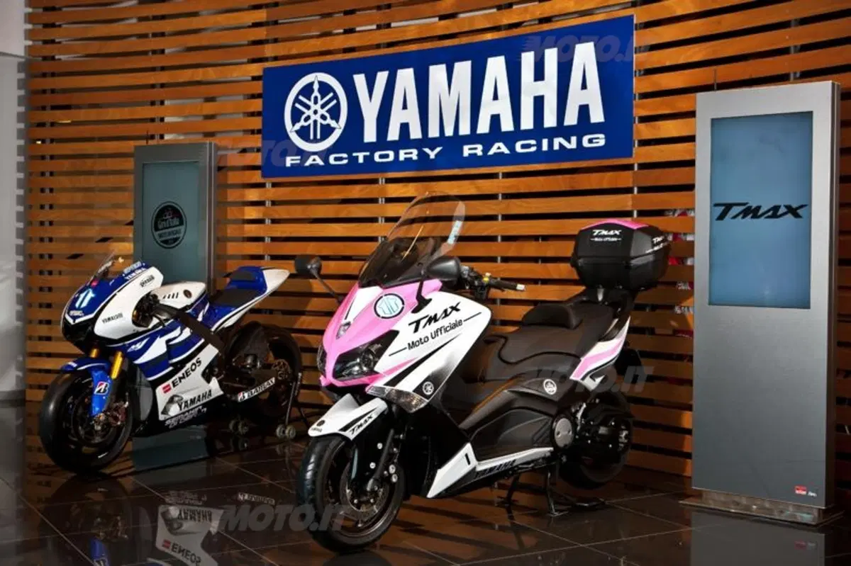Yamaha TMAX 530 edizione speciale. Sarà il mezzo ufficiale del Giro d'Italia (4)