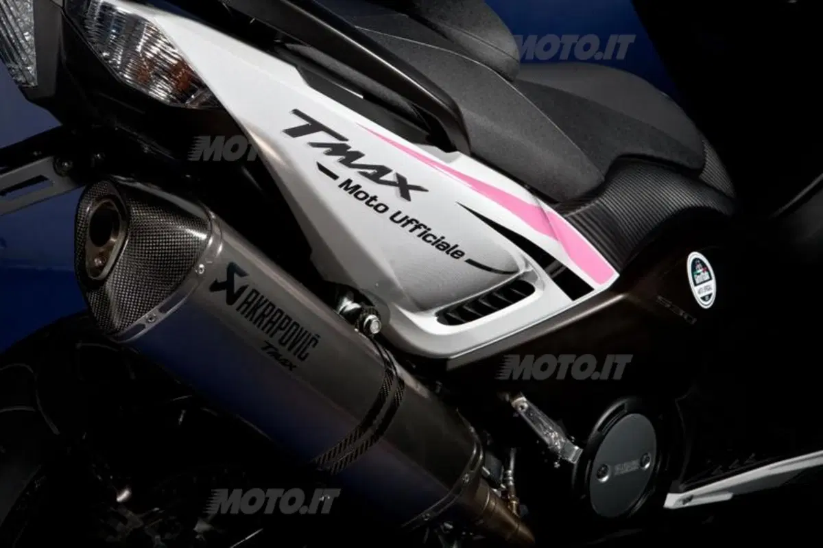 Yamaha TMAX 530 edizione speciale. Sarà il mezzo ufficiale del Giro d'Italia (5)