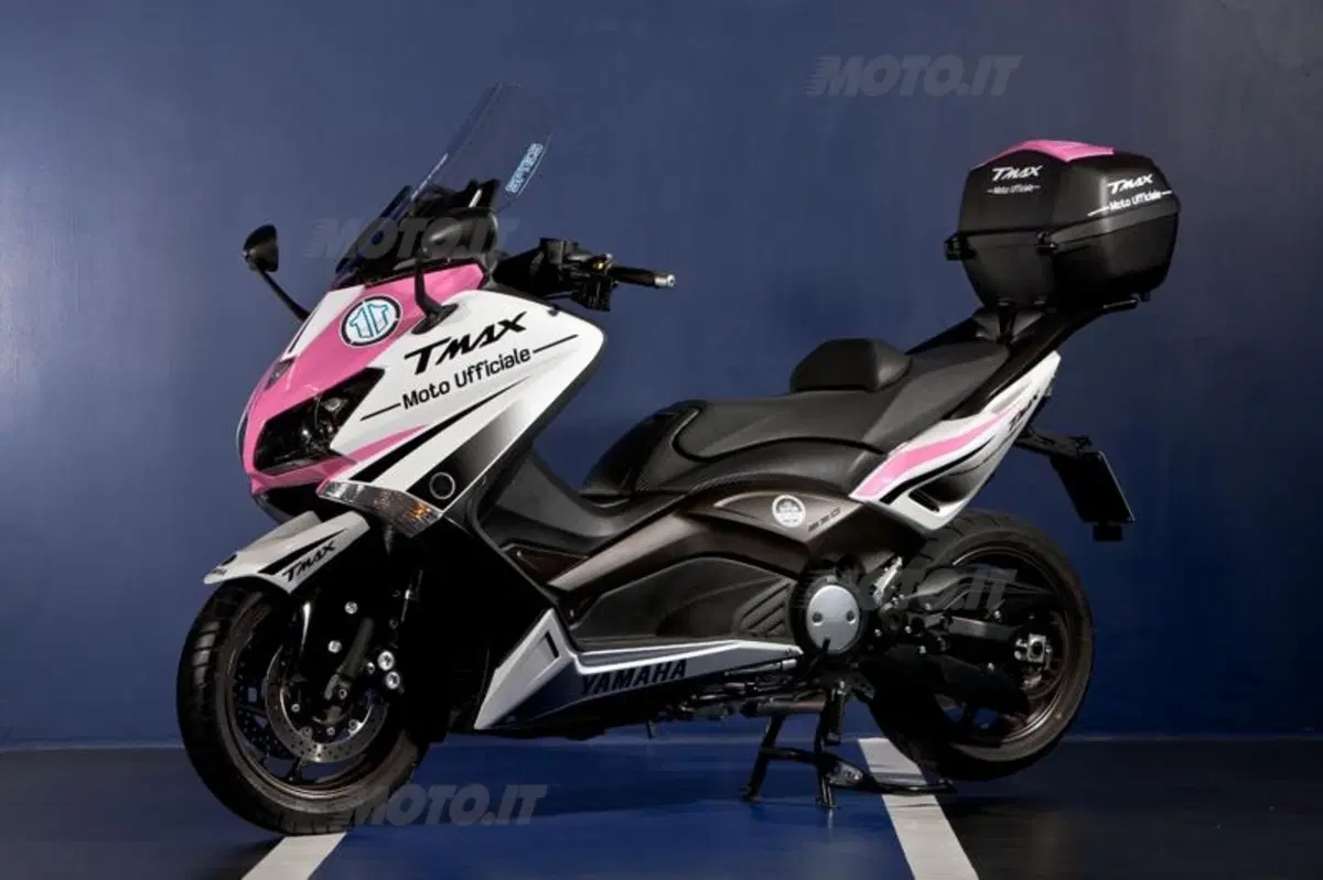Yamaha TMAX 530 edizione speciale. Sarà il mezzo ufficiale del Giro d'Italia (8)