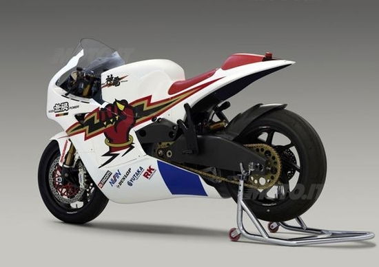 John McGuinness “cavaliere elettrico”