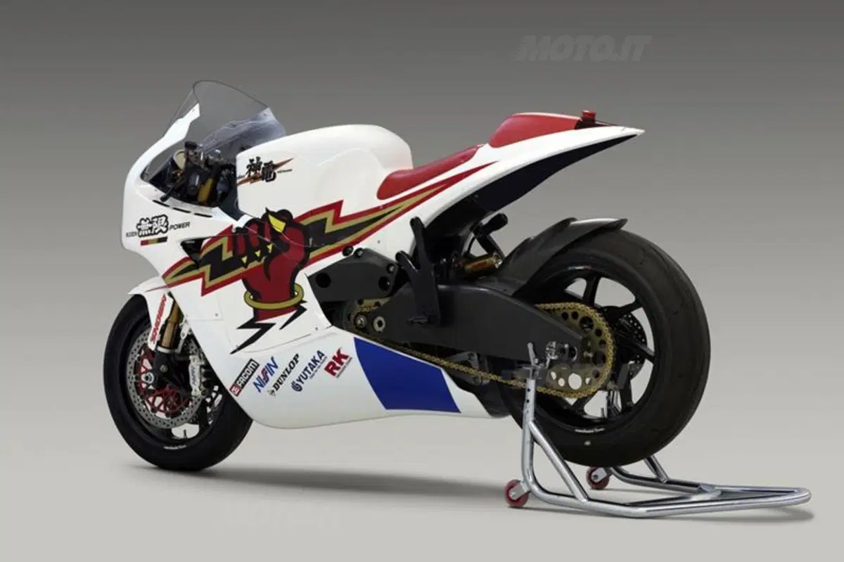 John McGuinness “cavaliere elettrico” (9)