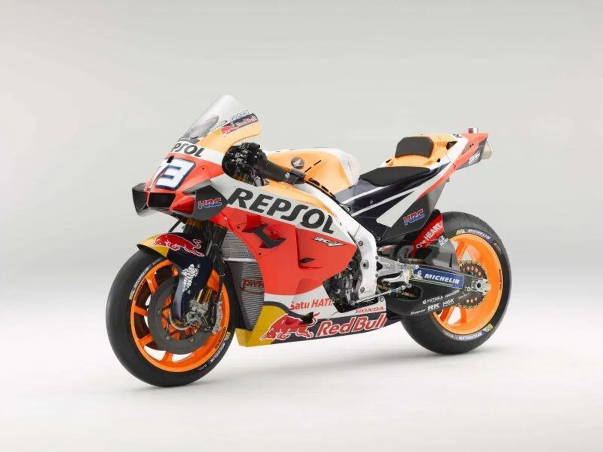 MotoGP. Le Honda RC213V dei fratelli Márquez si mostrano (12)