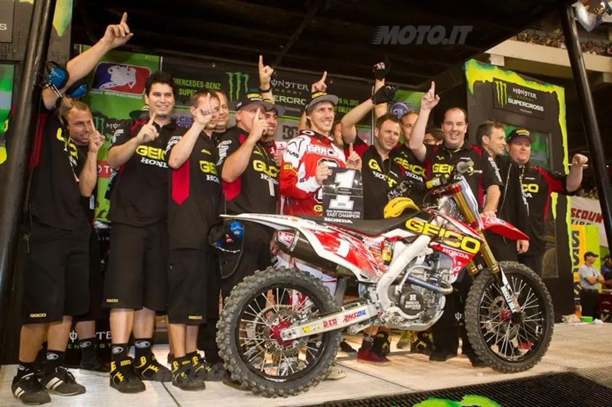 Villopoto vince anche il Supercross di New Orleans (6)