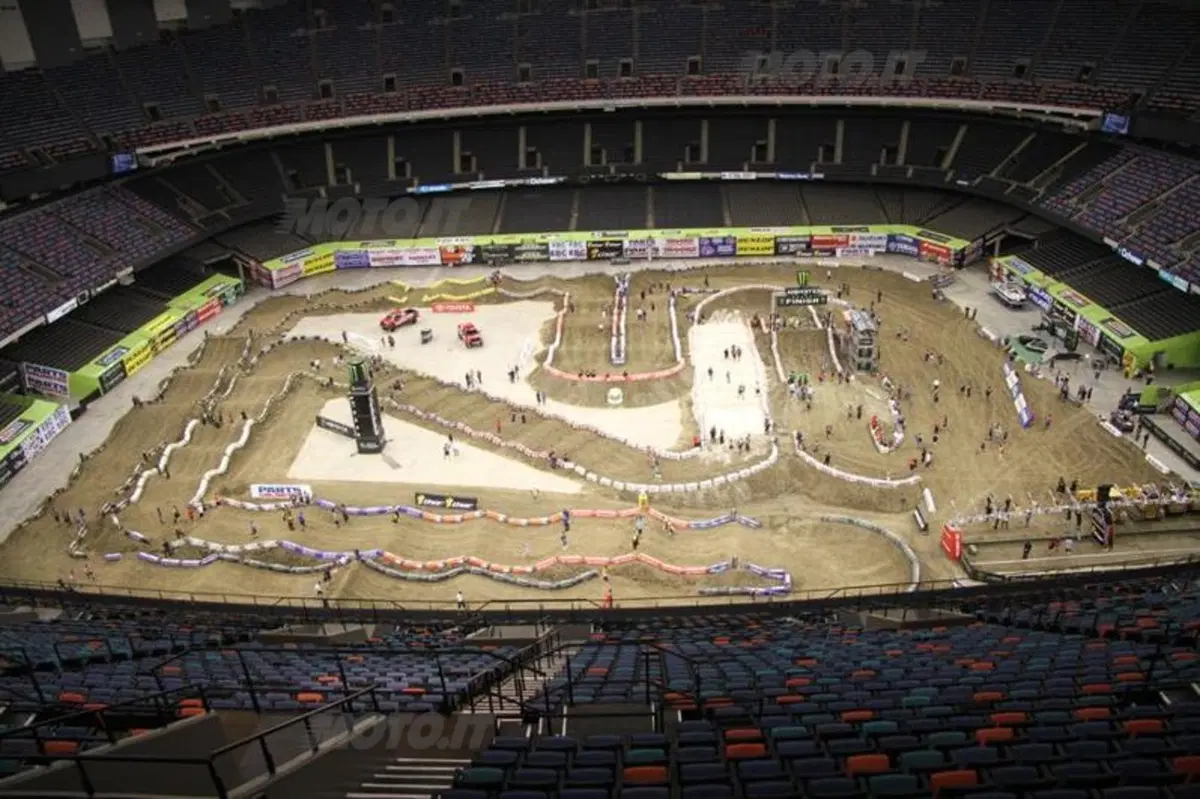 Villopoto vince anche il Supercross di New Orleans (9)