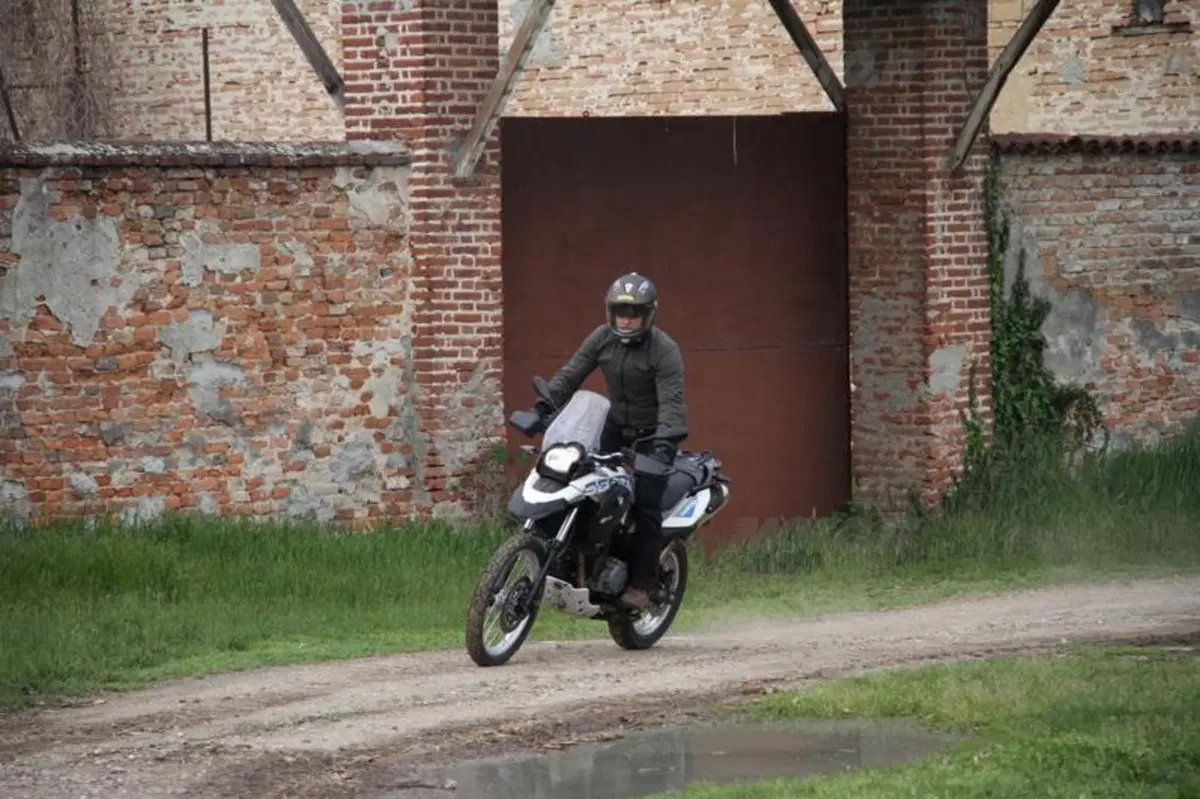 BMW G 650 GS  Sertão   (4)