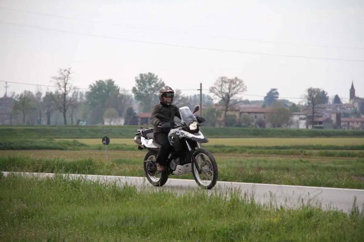BMW G 650 GS  Sertão   (11)