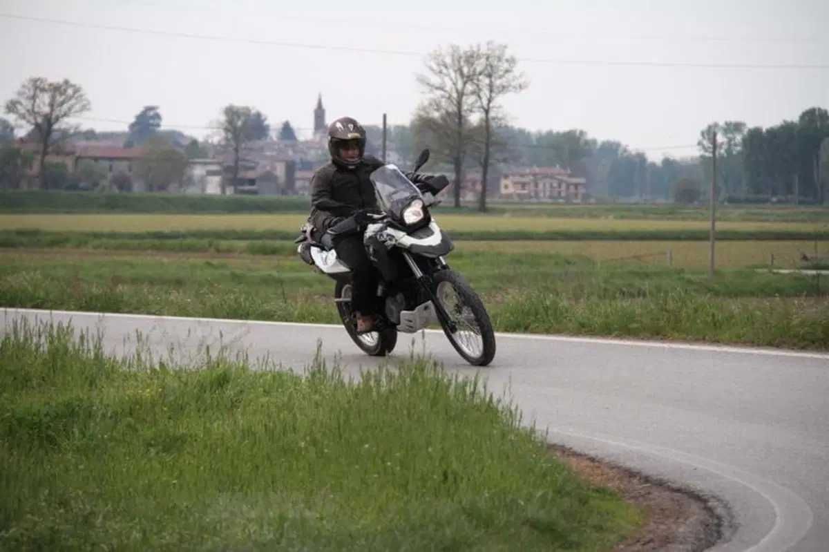BMW G 650 GS  Sertão   (12)