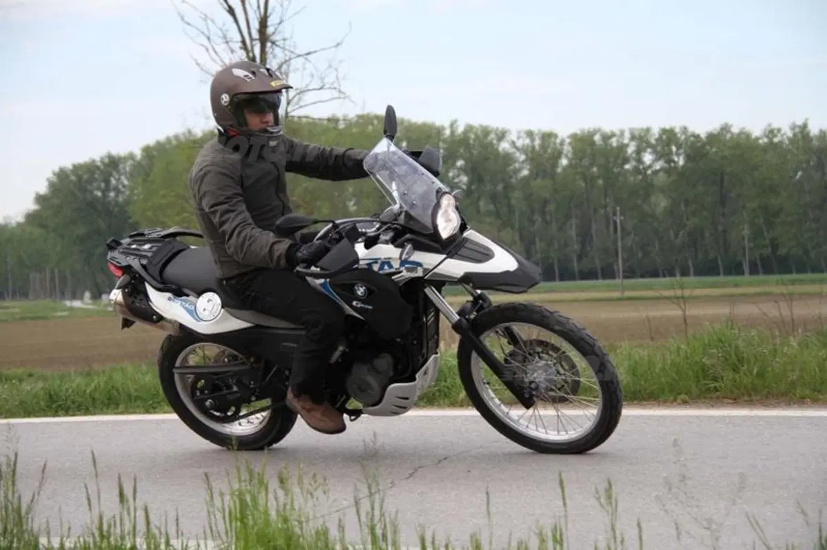BMW G 650 GS  Sertão   (16)