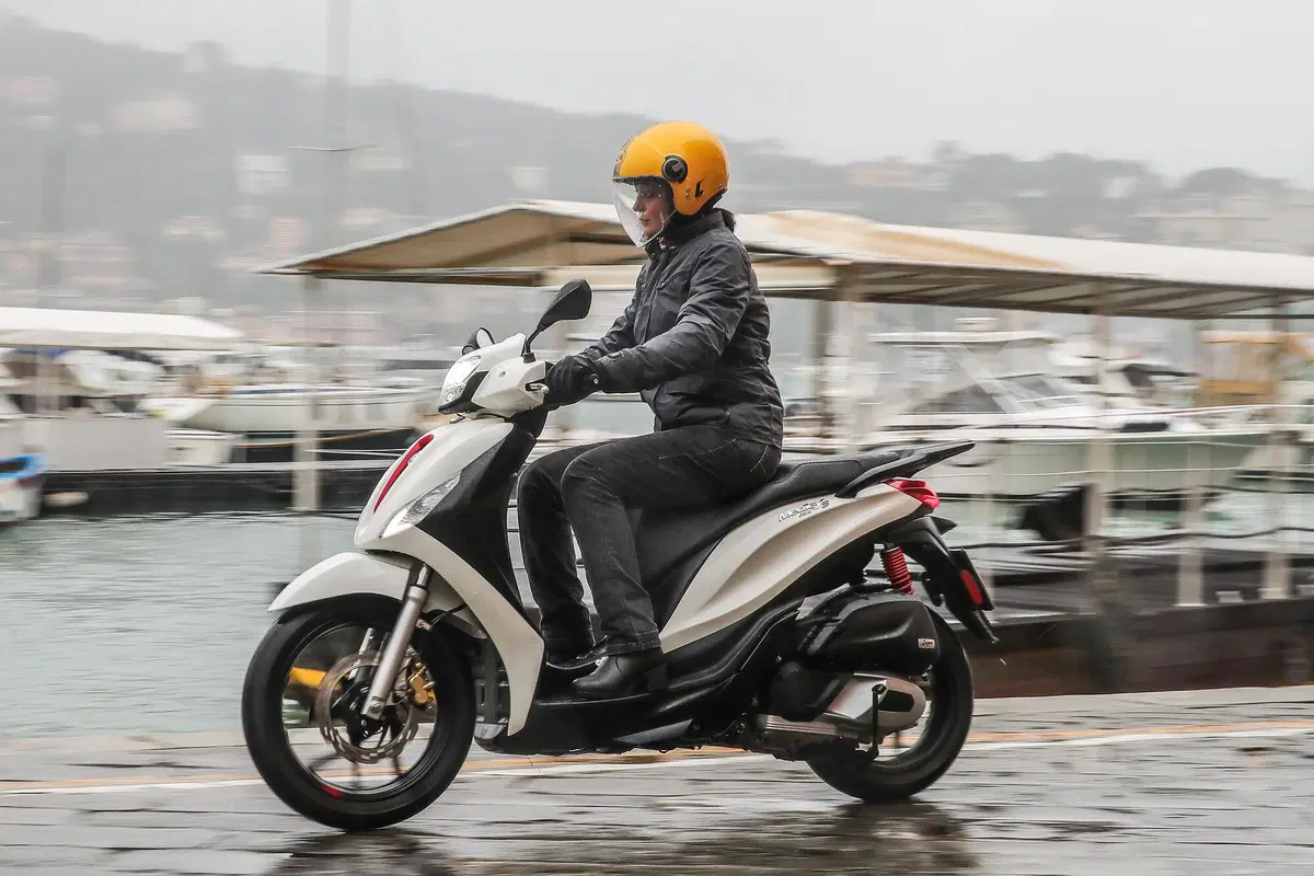 Piaggio Medley 125 e 150 TEST (sul bagnato) superato! (2)