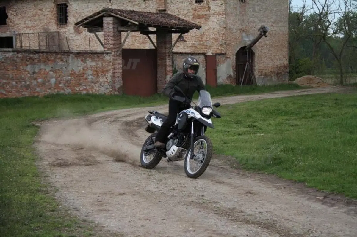 BMW G 650 GS  Sertão   (18)