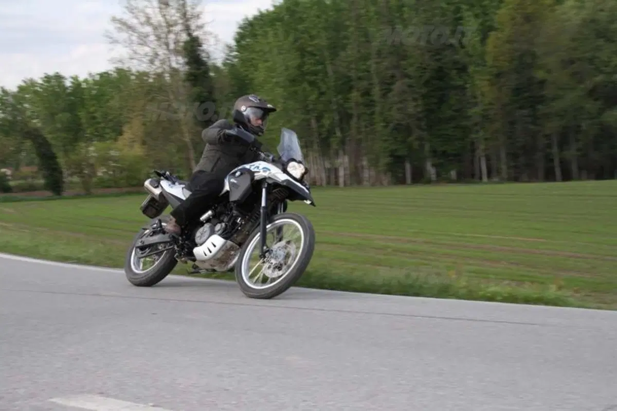 BMW G 650 GS  Sertão   (21)