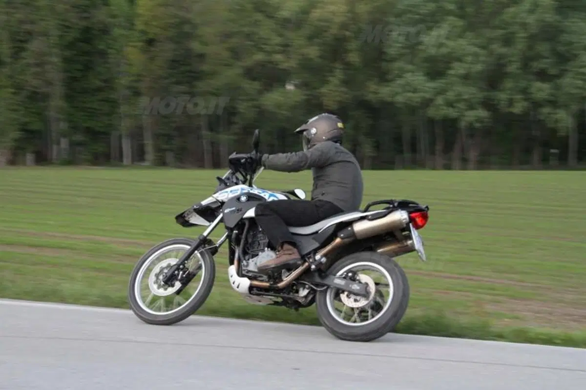 BMW G 650 GS  Sertão   (25)