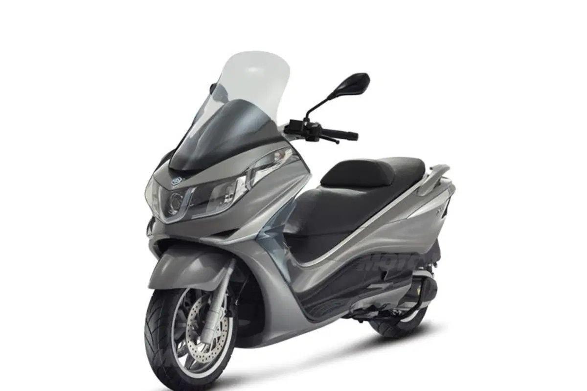 Piaggio X10 350 Executive   (21)