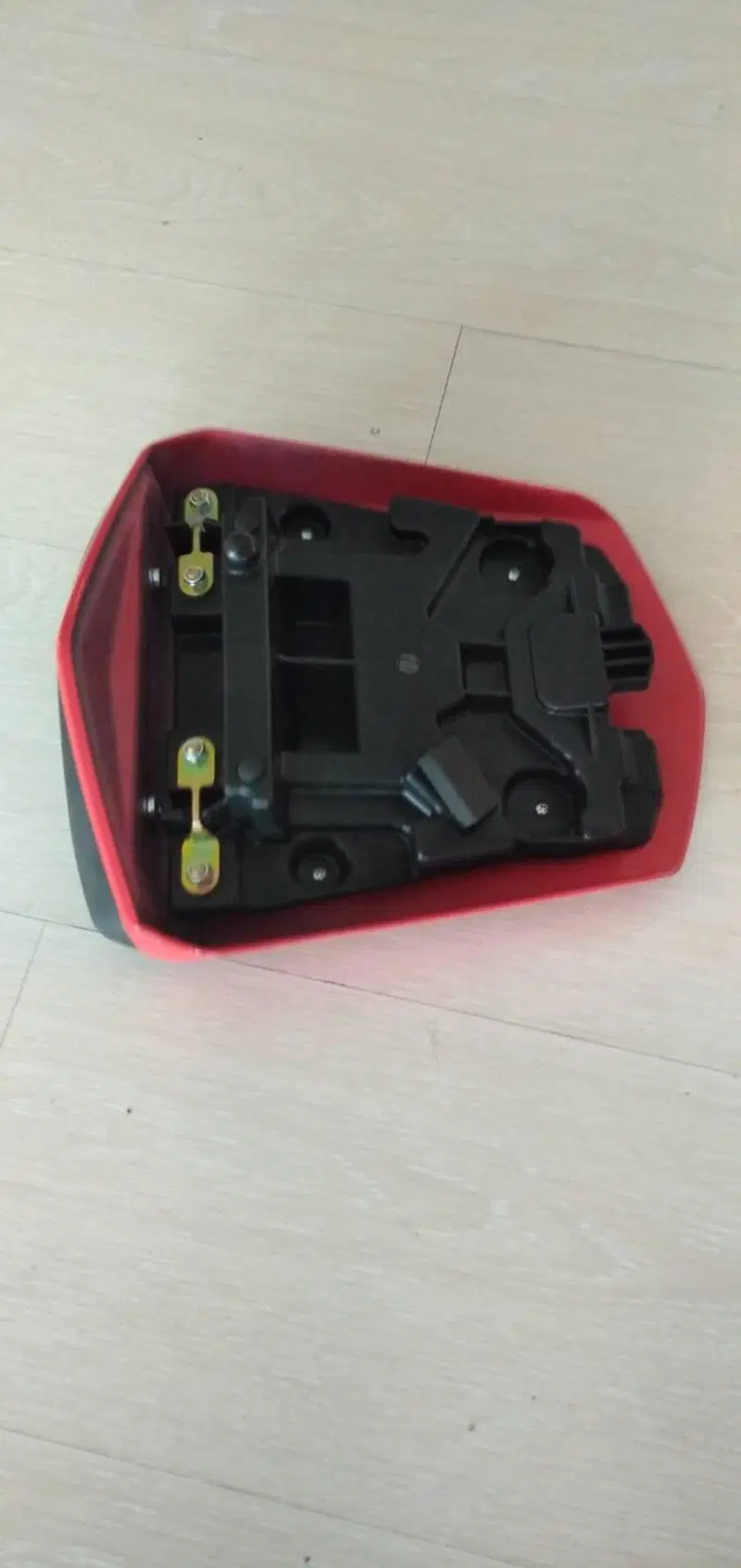 CODINO MONOPOSTO YAMAHA R62003/2004 (2)