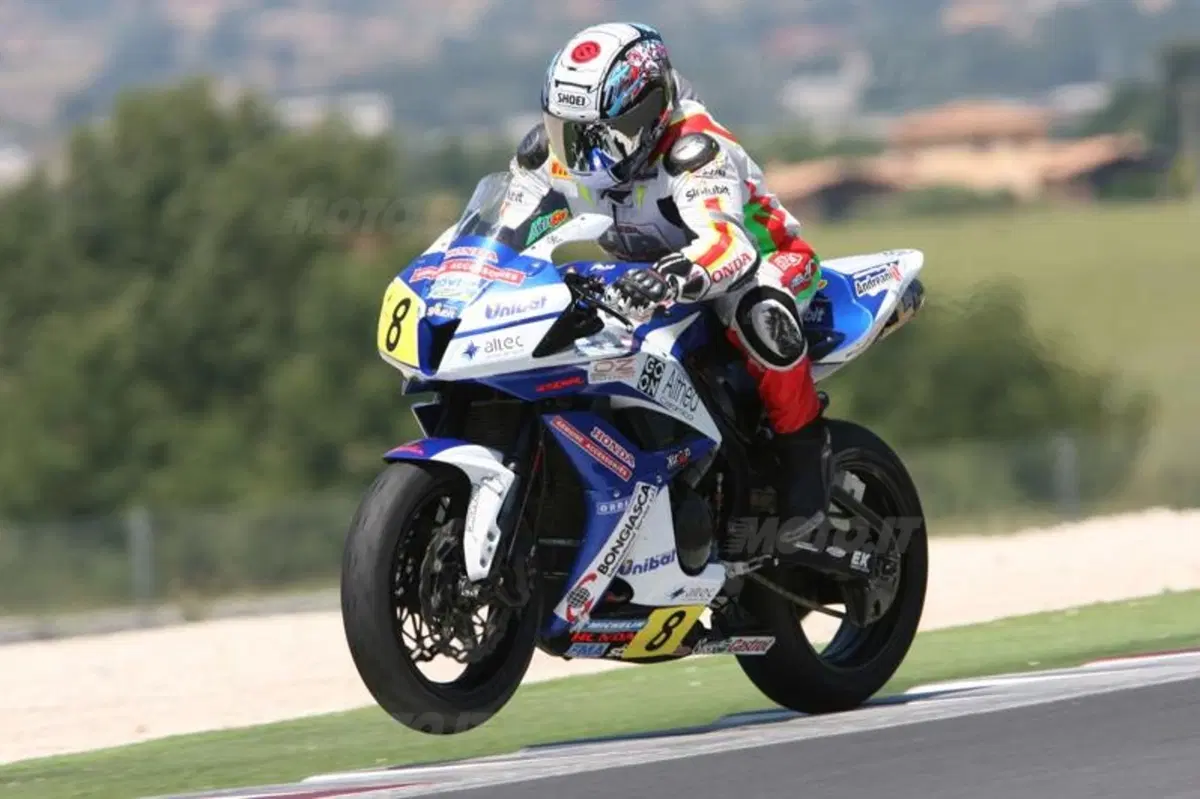Prende il via a Misano la Michelin Power Cup 2012 (3)