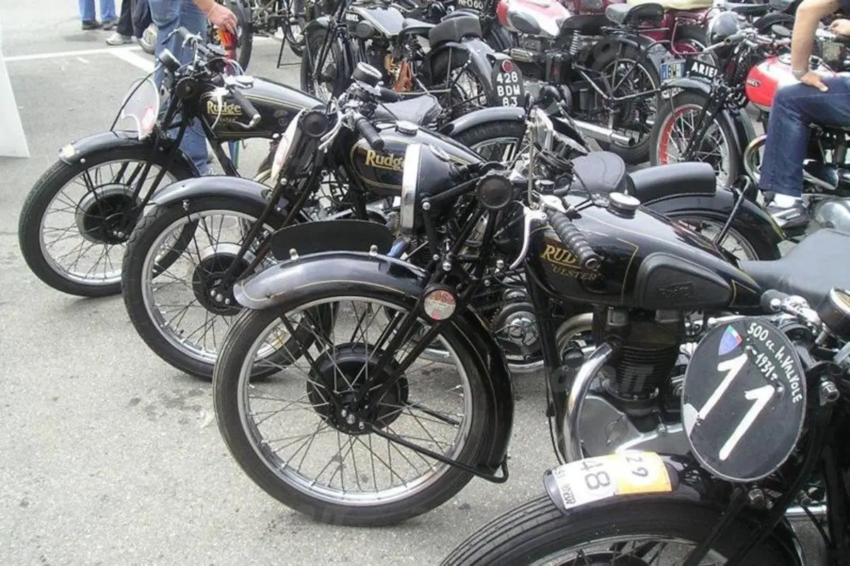 Phil Read a Varano de’ Melegari per ASIMotoshow (2)