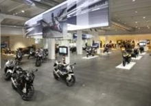 BMW Motorrad inaugura a Roma la più grande concessionaria del mondo