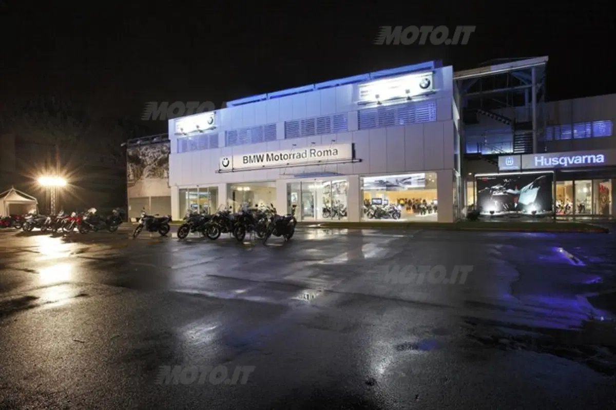 BMW Motorrad inaugura a Roma la più grande concessionaria del mondo (2)