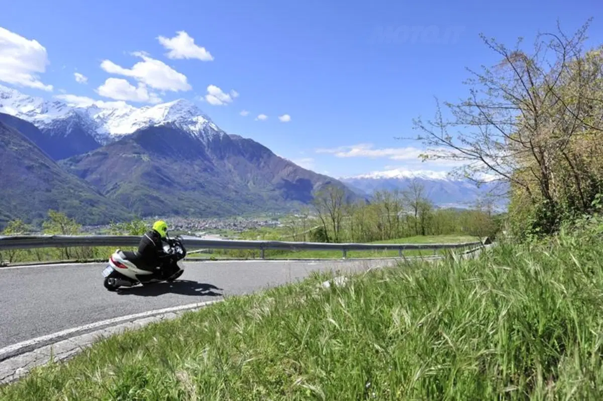 Test pneumatici. Michelin Power Pure SC (2)
