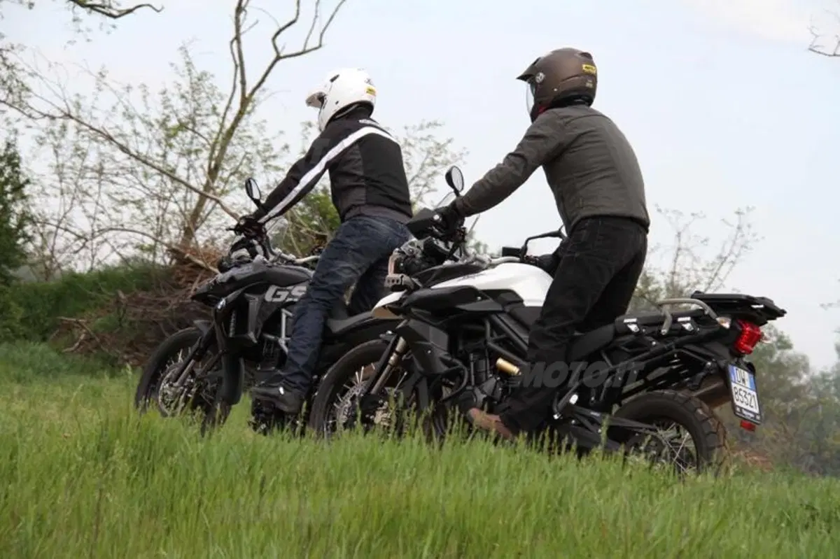 BMW F 800 GS versus Triumph Tiger 800 XC  (10)