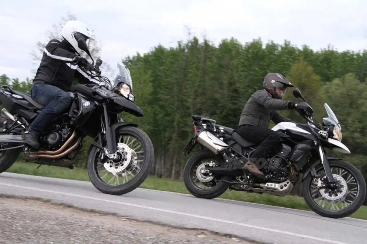 BMW F 800 GS versus Triumph Tiger 800 XC  (21)