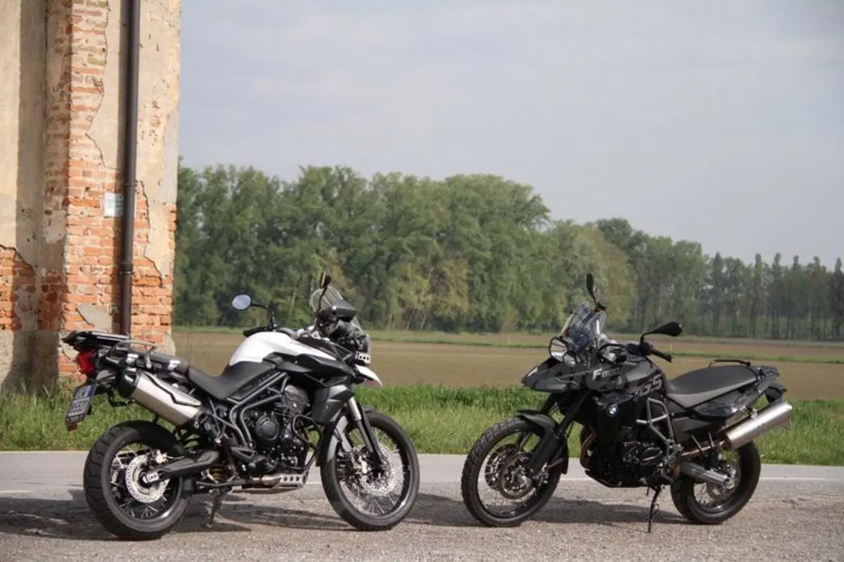 BMW F 800 GS versus Triumph Tiger 800 XC  (32)