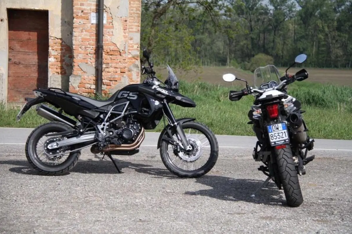 BMW F 800 GS versus Triumph Tiger 800 XC  (35)