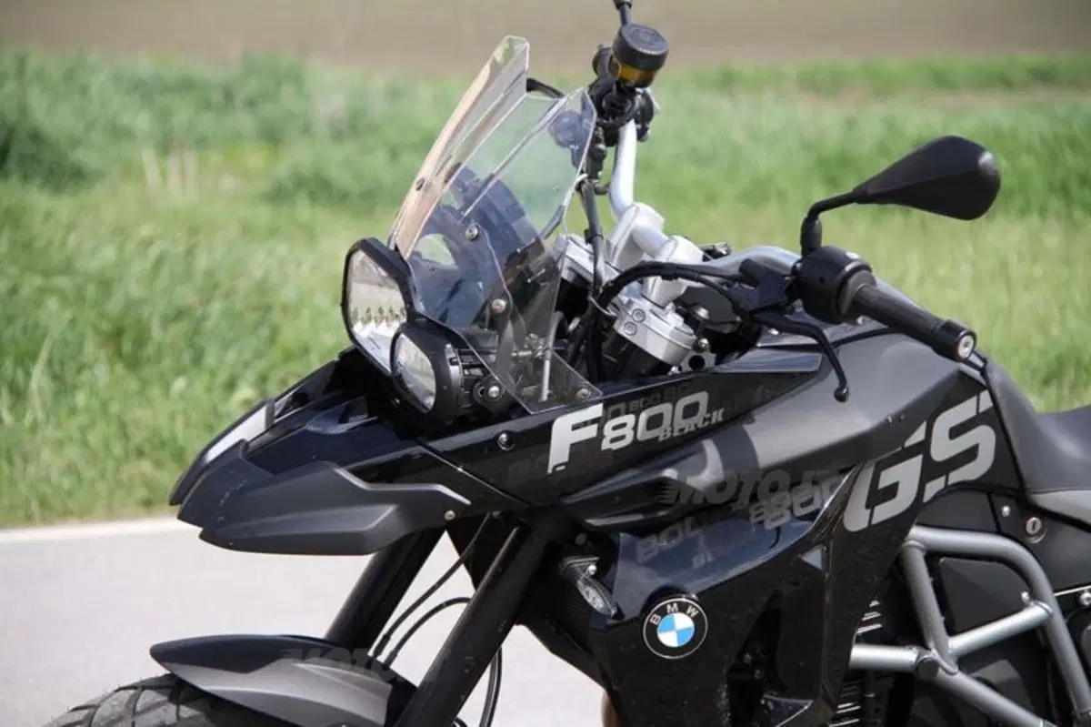 BMW F 800 GS versus Triumph Tiger 800 XC  (42)