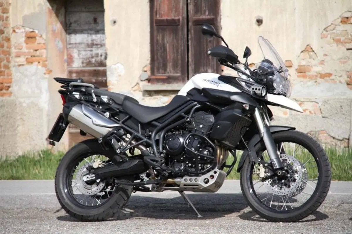 BMW F 800 GS versus Triumph Tiger 800 XC  (52)