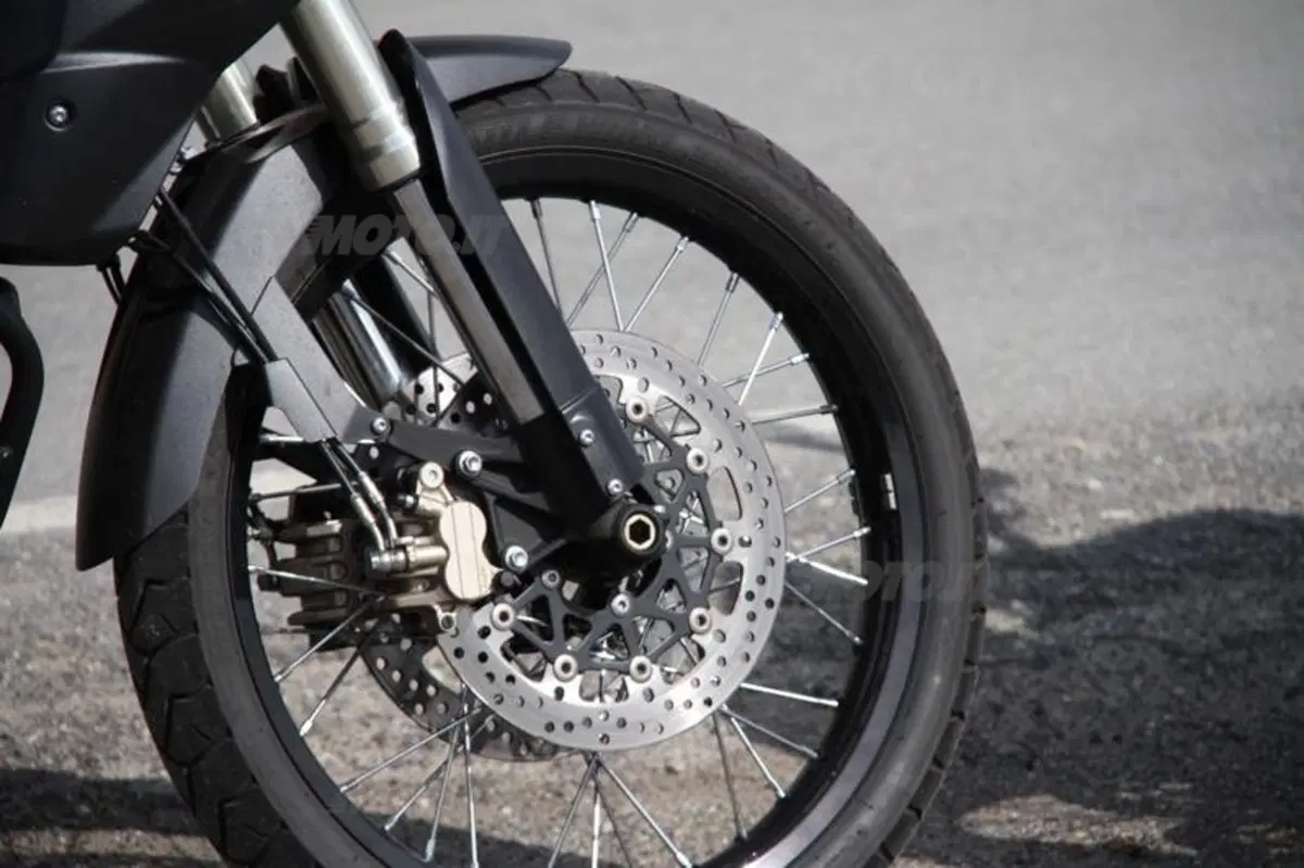 BMW F 800 GS versus Triumph Tiger 800 XC  (61)