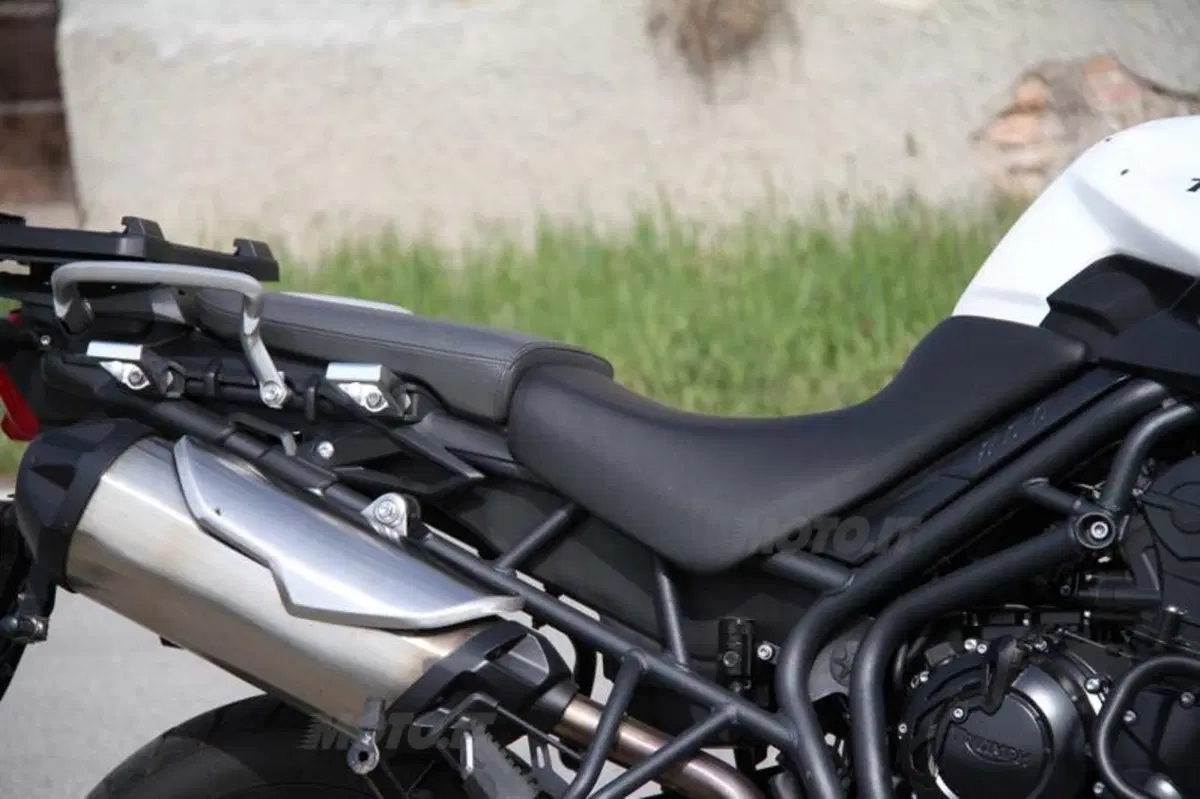 BMW F 800 GS versus Triumph Tiger 800 XC  (62)